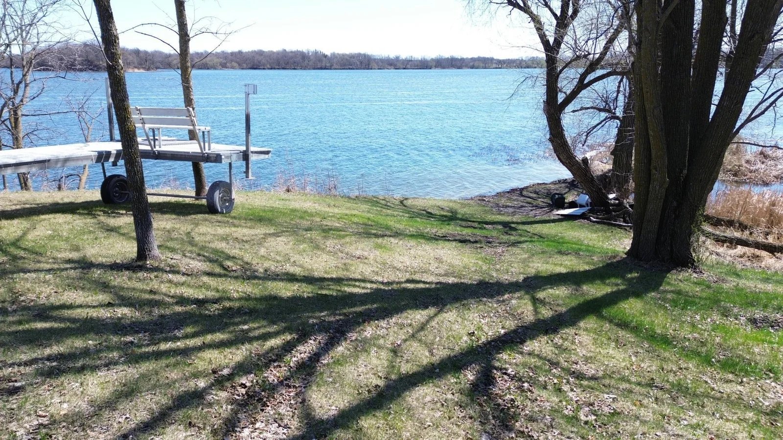 Level Area for Dock & Lifts