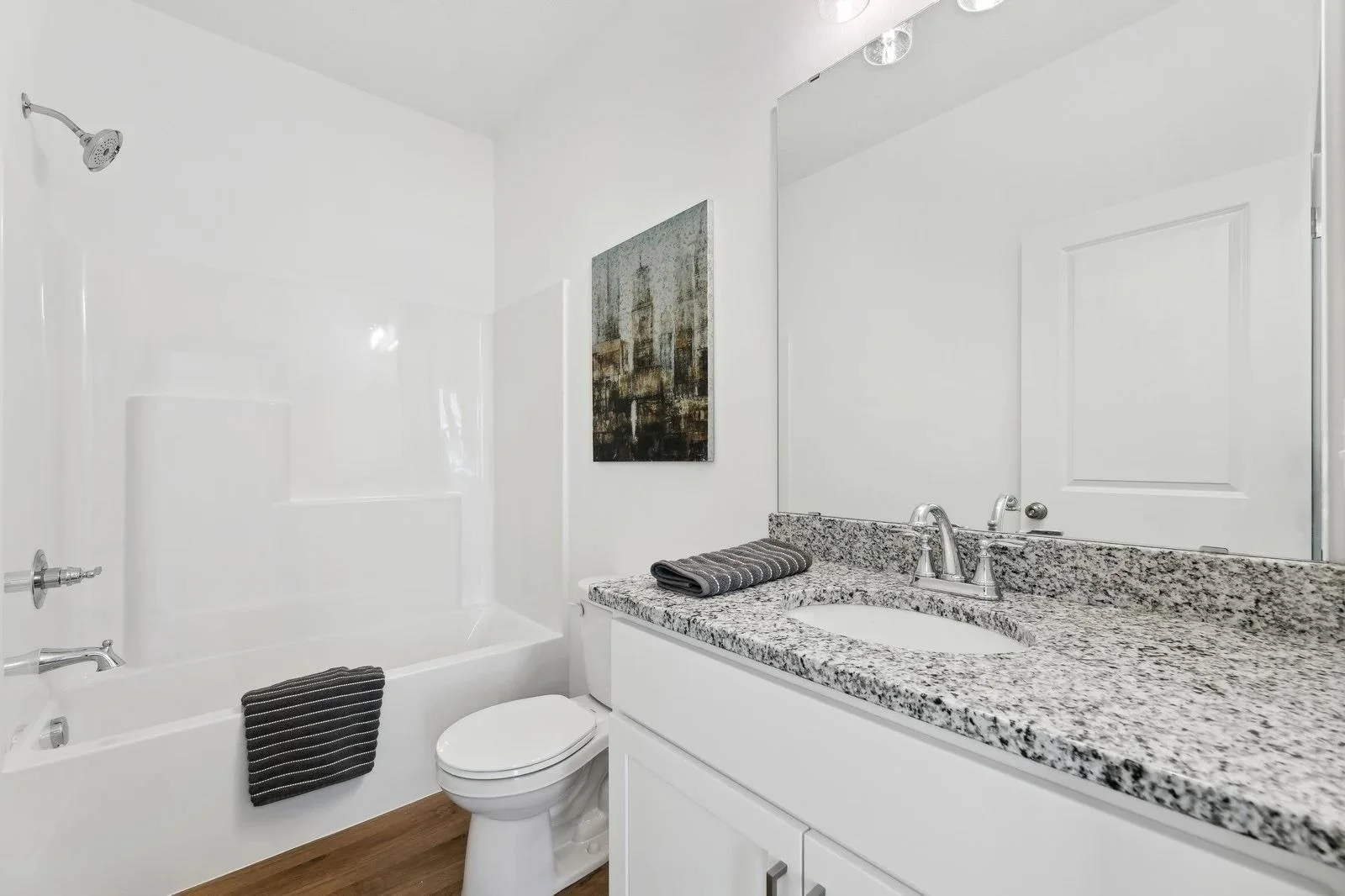 Rockwood Main Bath