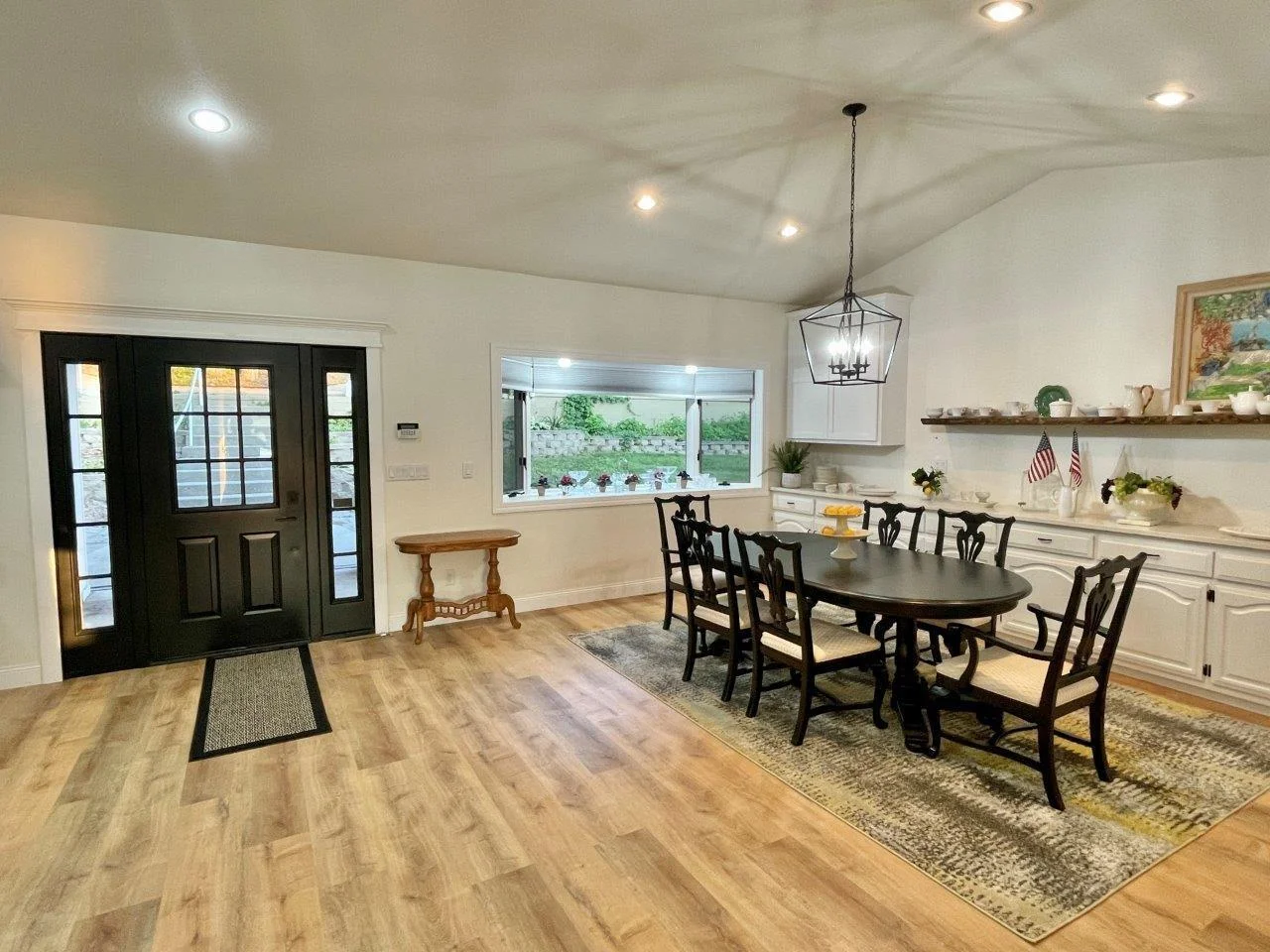 9-Dining area 1 (1).jpg