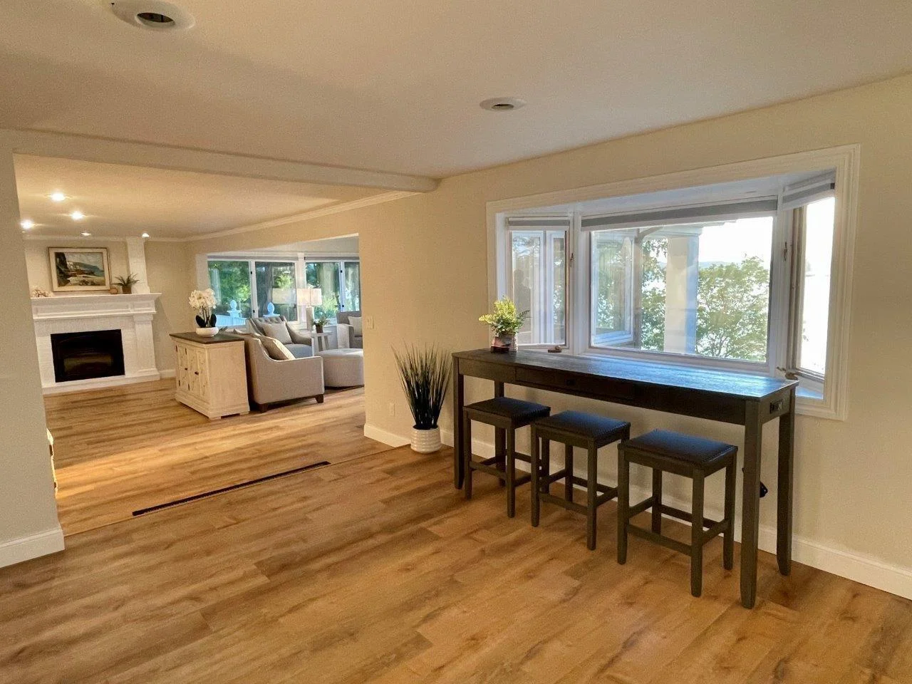 7-Incredible lake views from inside the home  (2).jpg