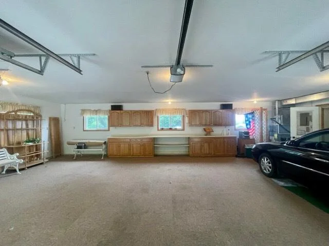 20-Climate controlled 4-car garage (4).jpg