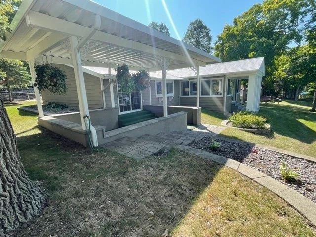21-Lake side covered patio with view (1).jpg