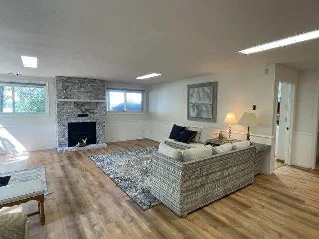 18-Family room in walk out lower level (4).jpg