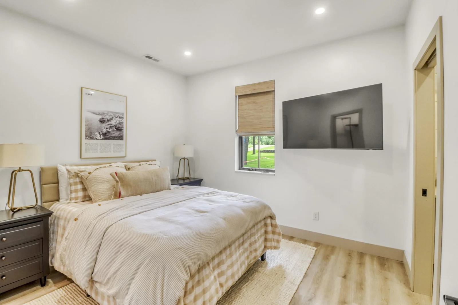 Primary Bedroom1_1.JPG