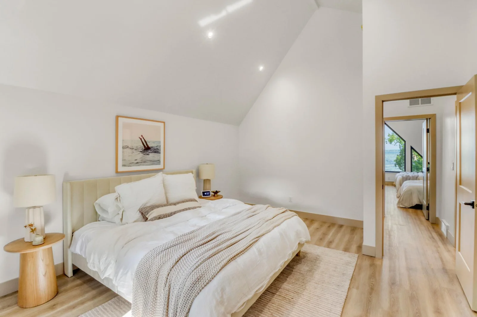 Upstairs Bedroom1_1.JPG