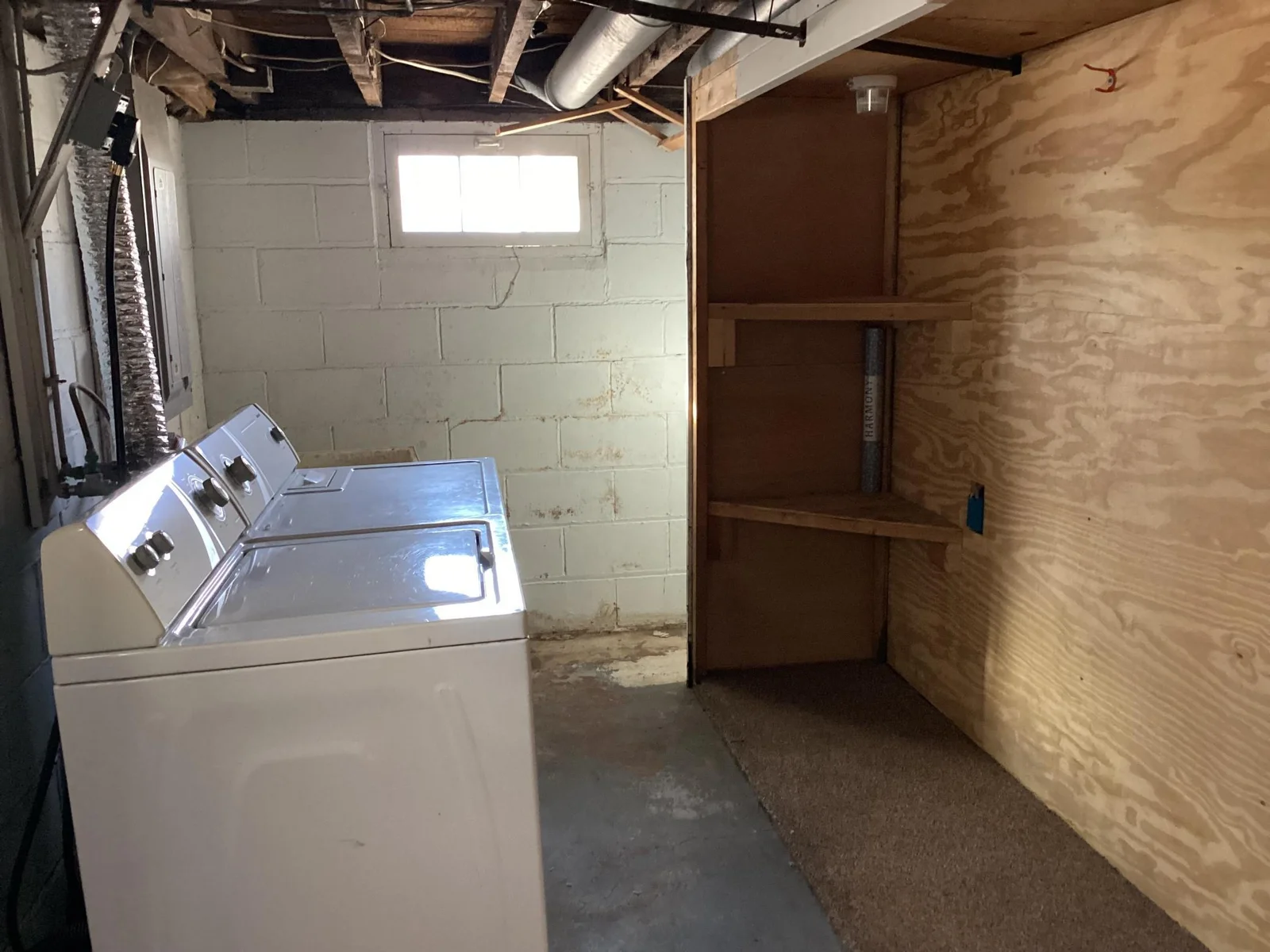Basement-washer/dryer