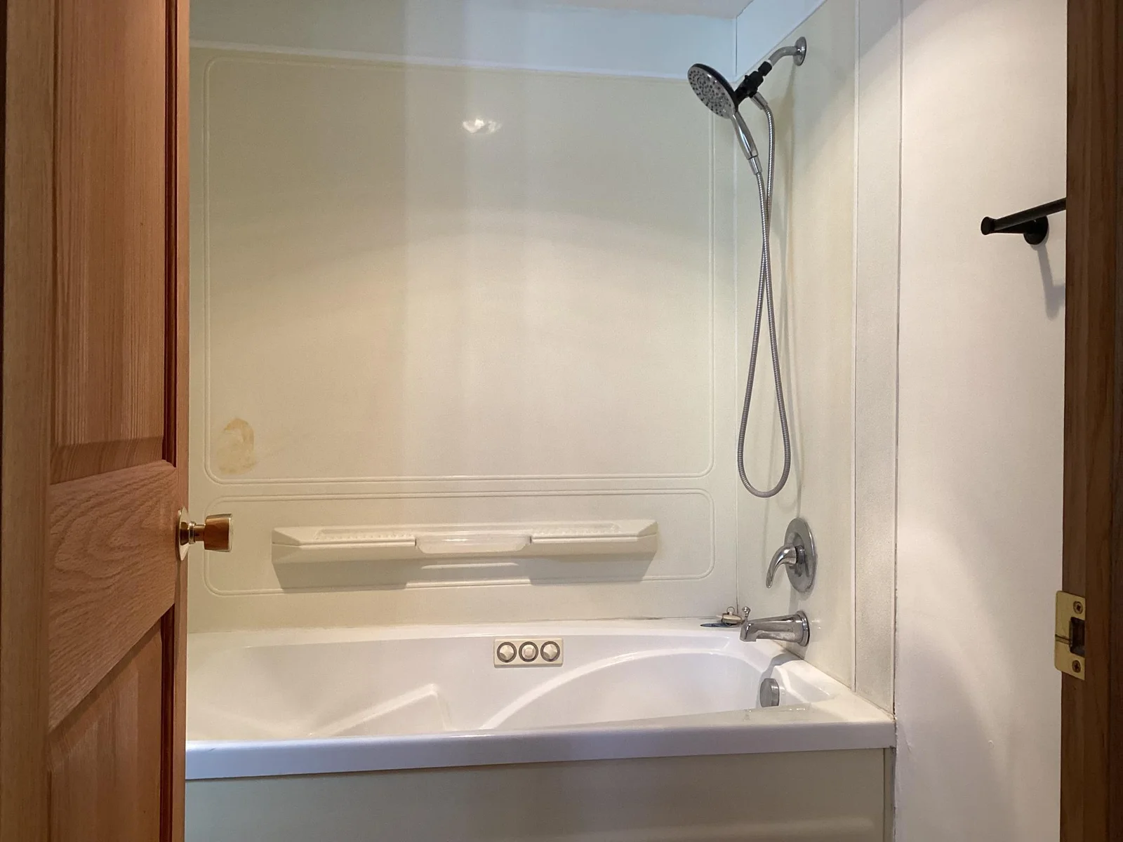 Bathroom-Jet tub