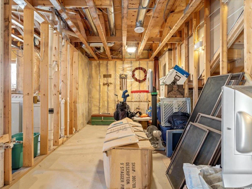 Plumbed in room that maybe an additional bathroom.