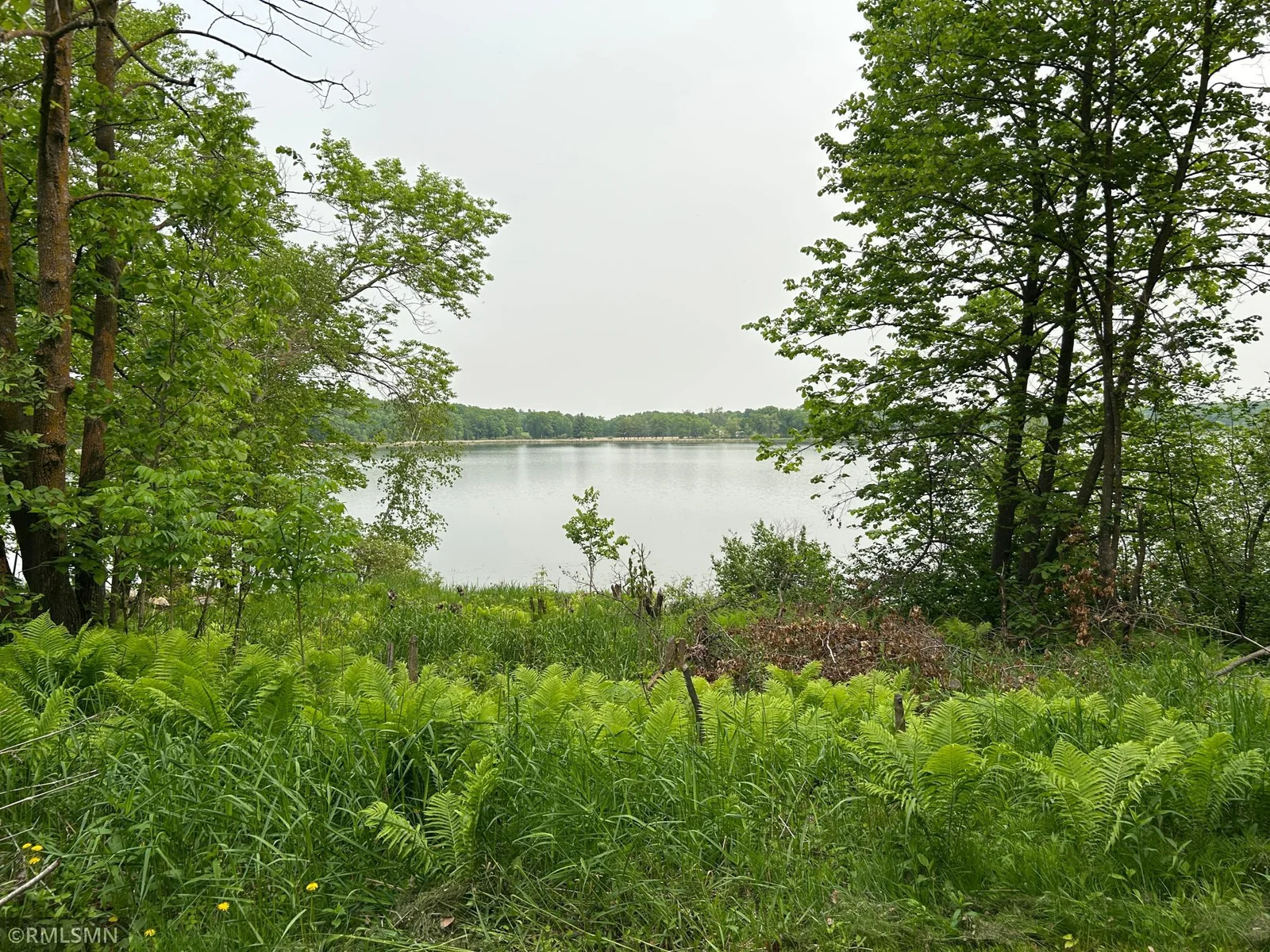 This property has an excellent view of Thunder Lake where all lake activities can be enjoyed including some excellent fishing.