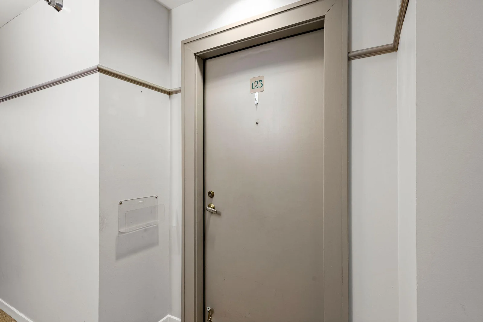 Front door unit 123