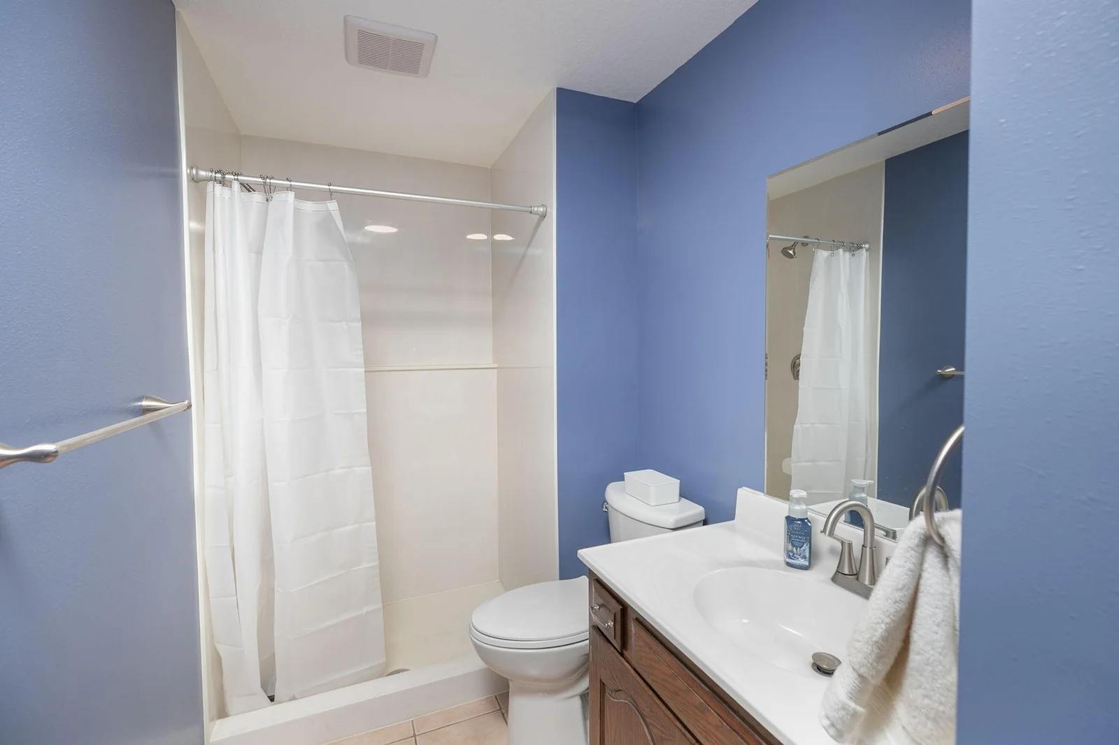 33-web-or-mls-33-Bathroom.jpg