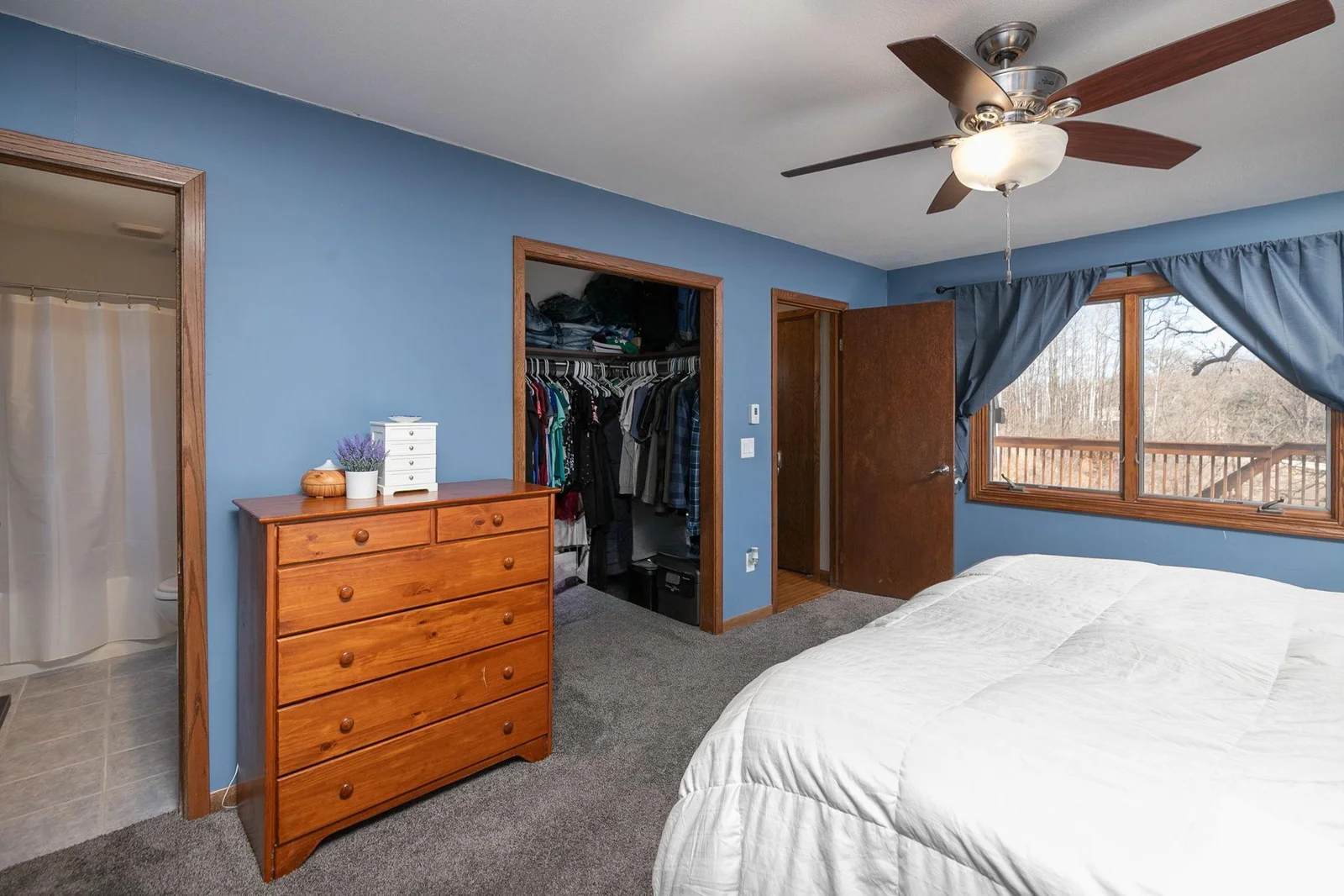 20-web-or-mls-20-Primary Bedroom.jpg