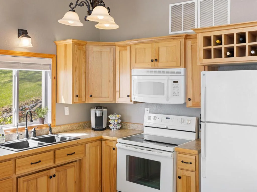 Kitchen Features Updated Cabinetry