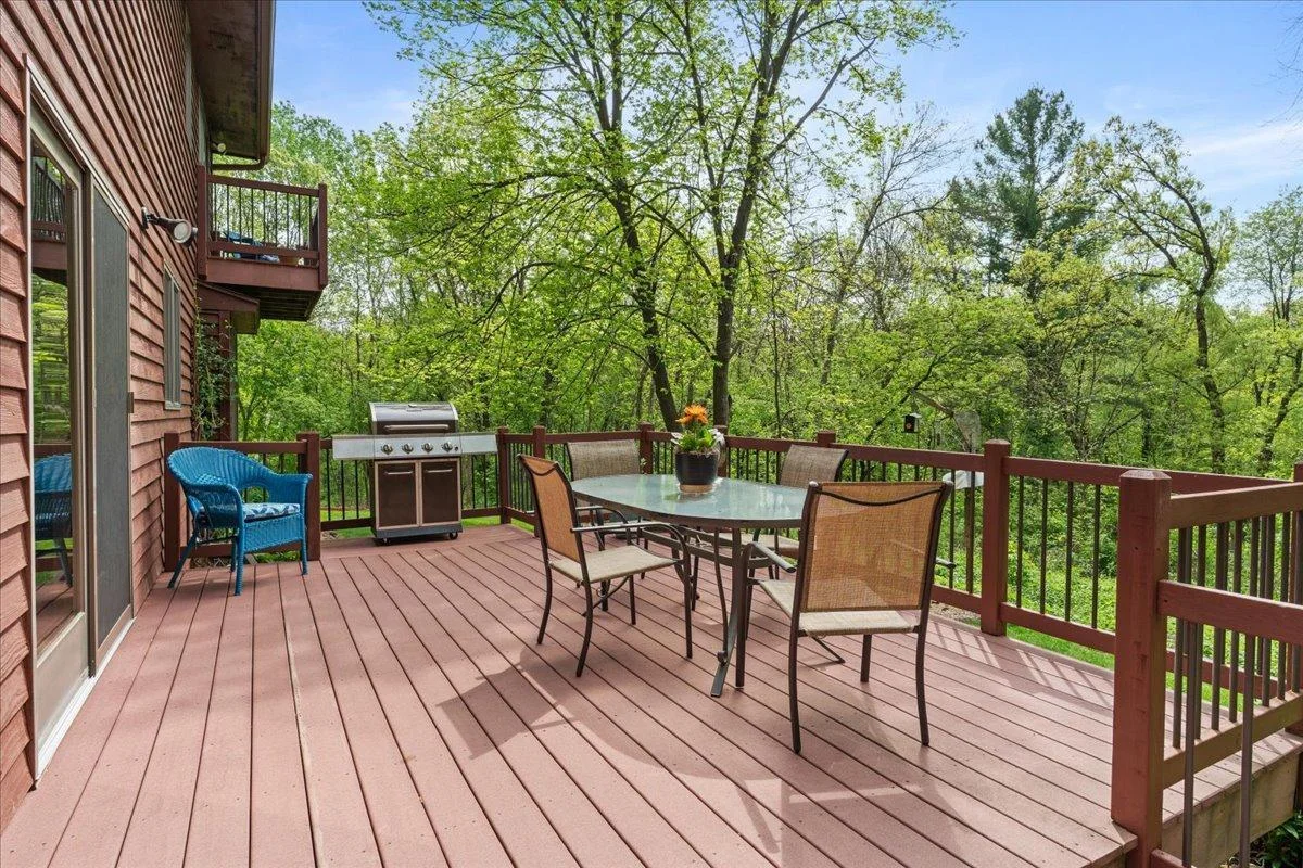 Perfect deck for outdoor dining