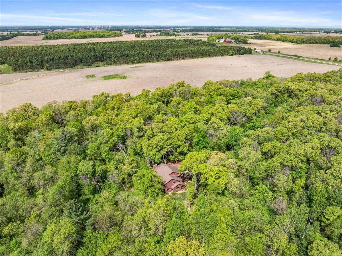 Tough to find private retreat surrounded by wildlife!