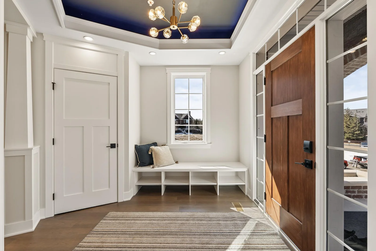 Front Entryway 2 with storage bench