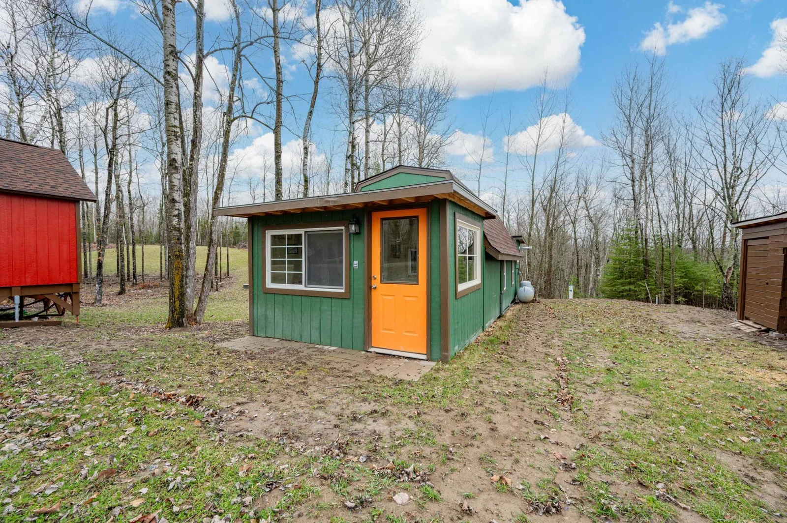 Main/Green Cabin