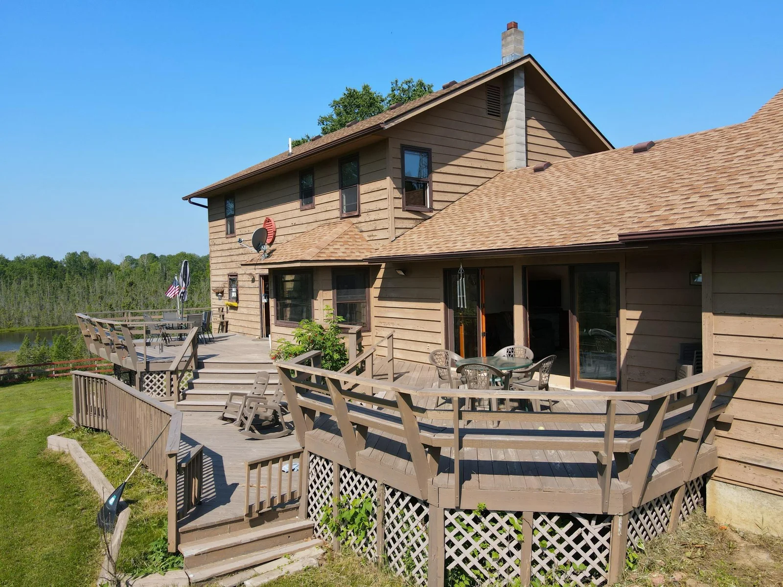 THE MULTI LEVEL DECKS ARE IDEAL MORNING COFFEE, GATHERINGS OR QUIET EVENINGS
