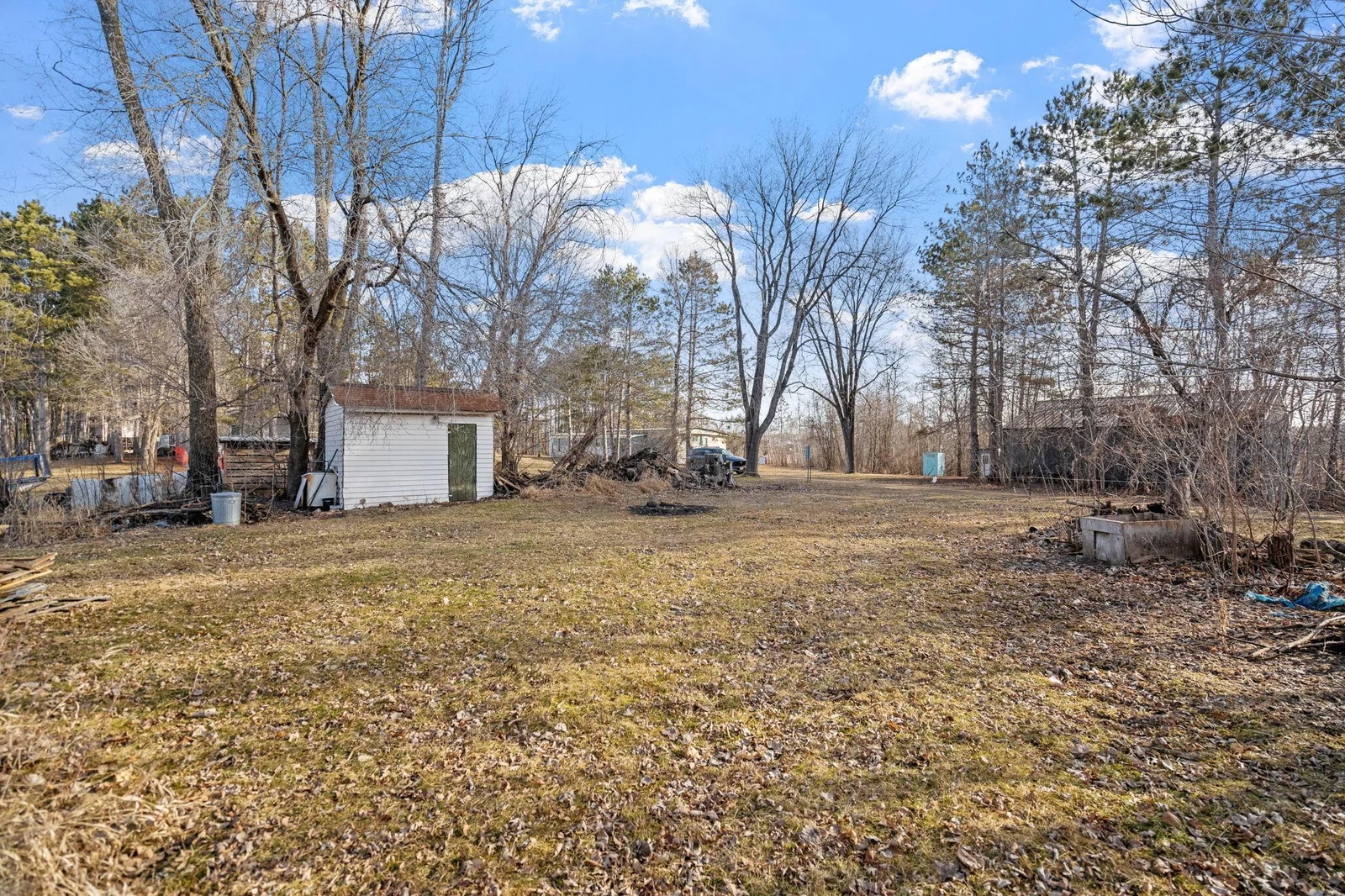 7-web-or-mls-19555 Erie Dr-7.jpg