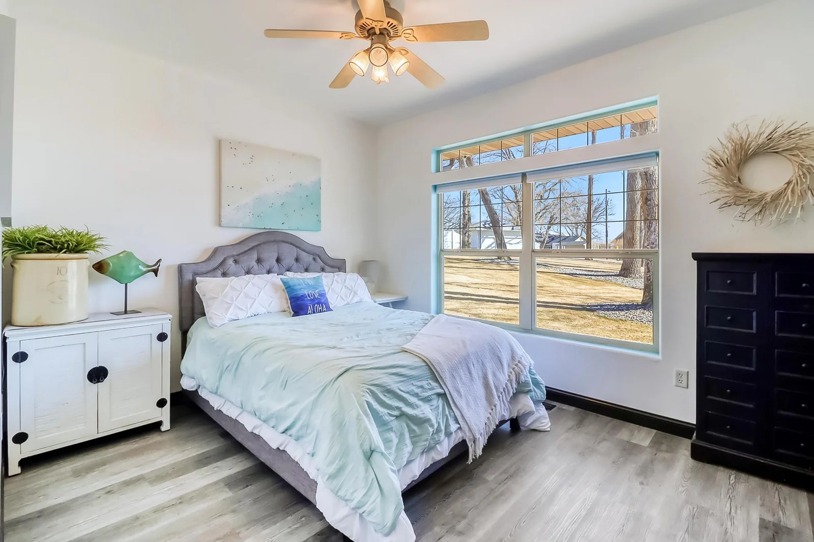 Bedroom1_1.jpg
