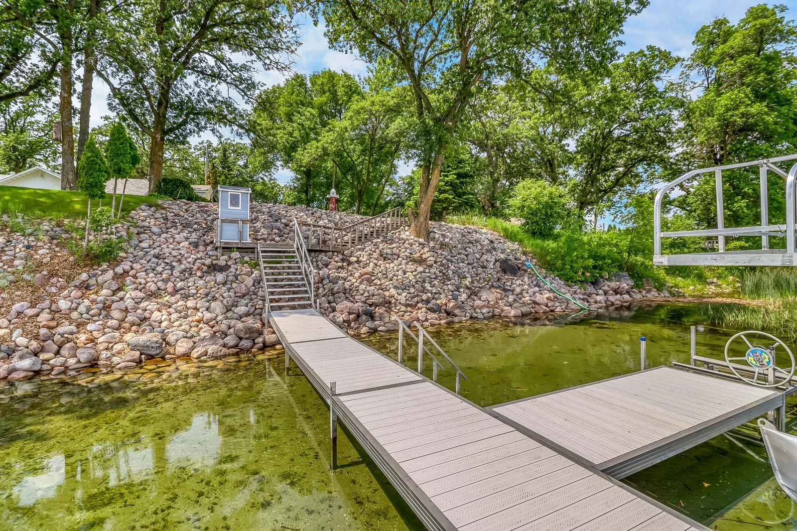 Lake1_2.jpg