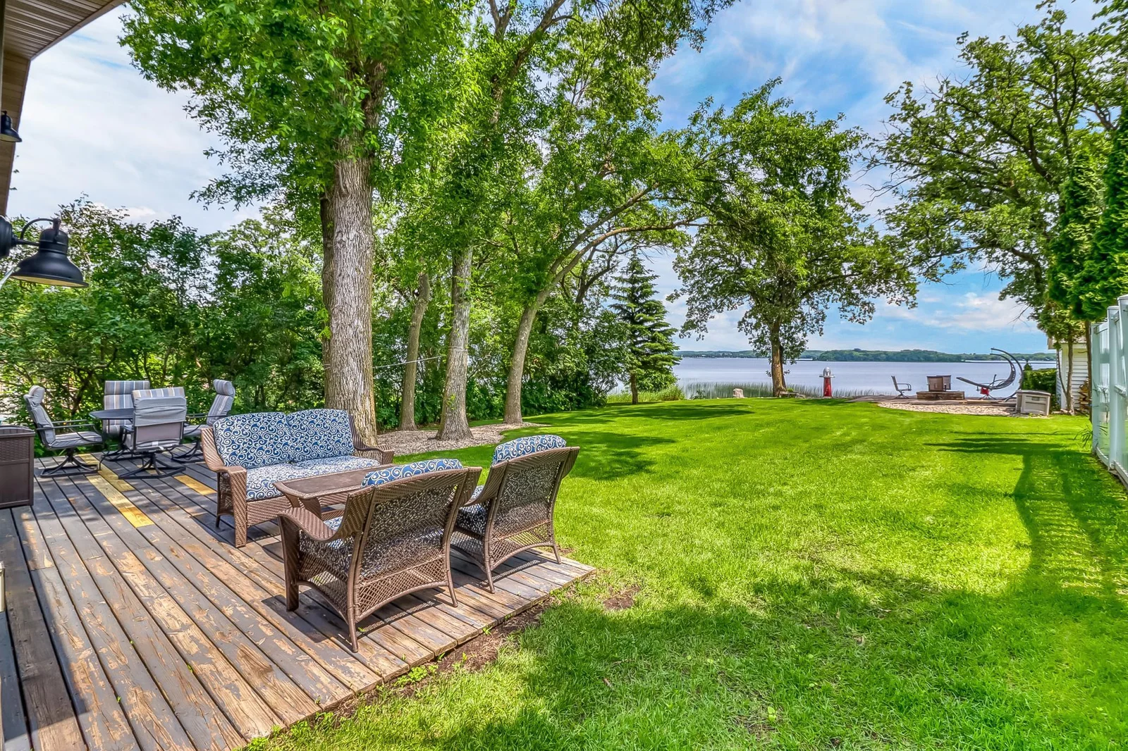 Guesthouse_patio1_1.jpg