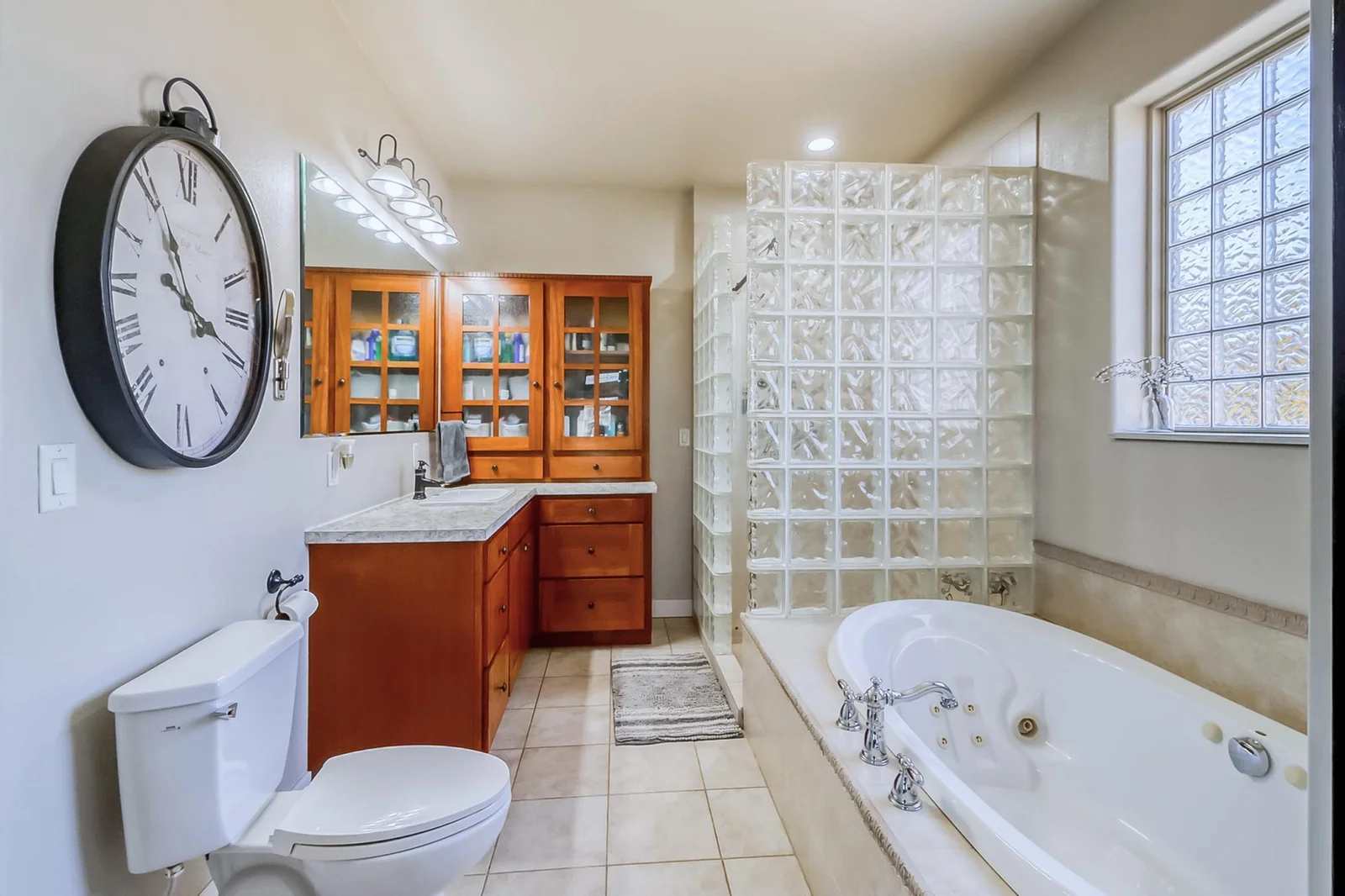 Primary Bathroom1_1.jpg