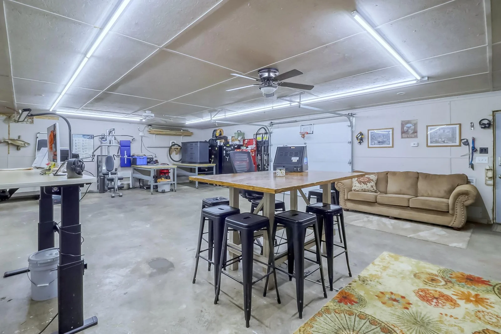 Building_interior1_3.jpg