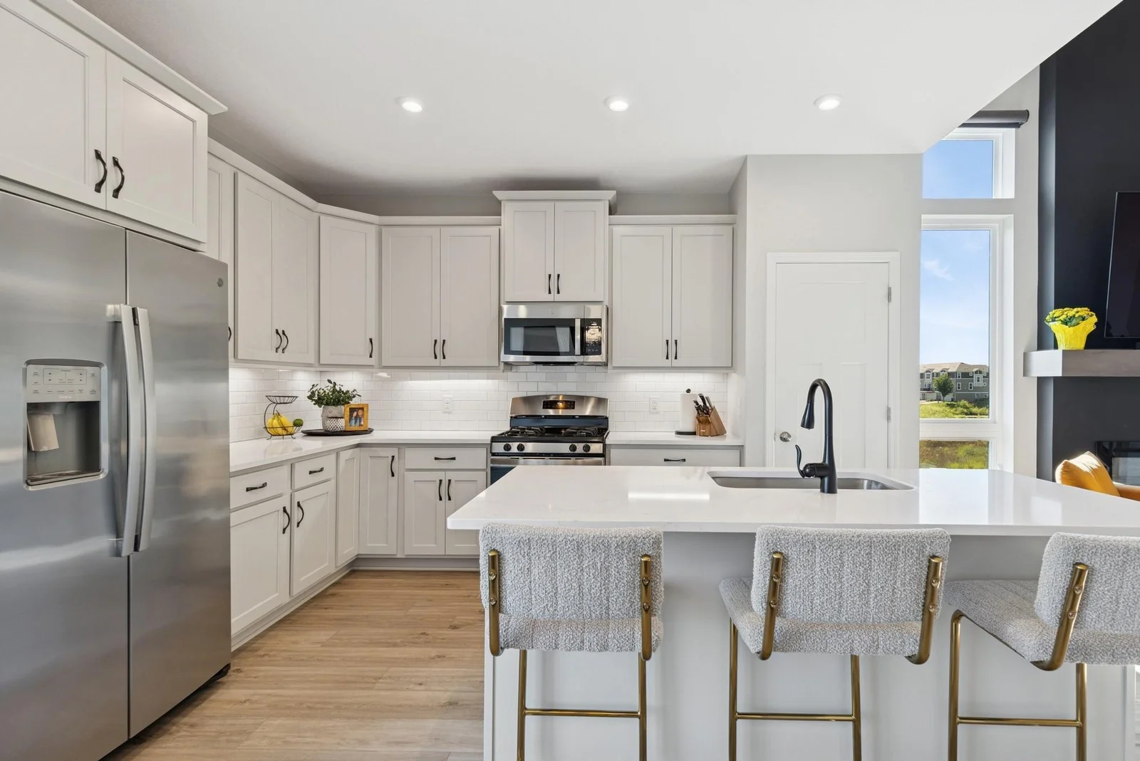 Center Island for entertaining!