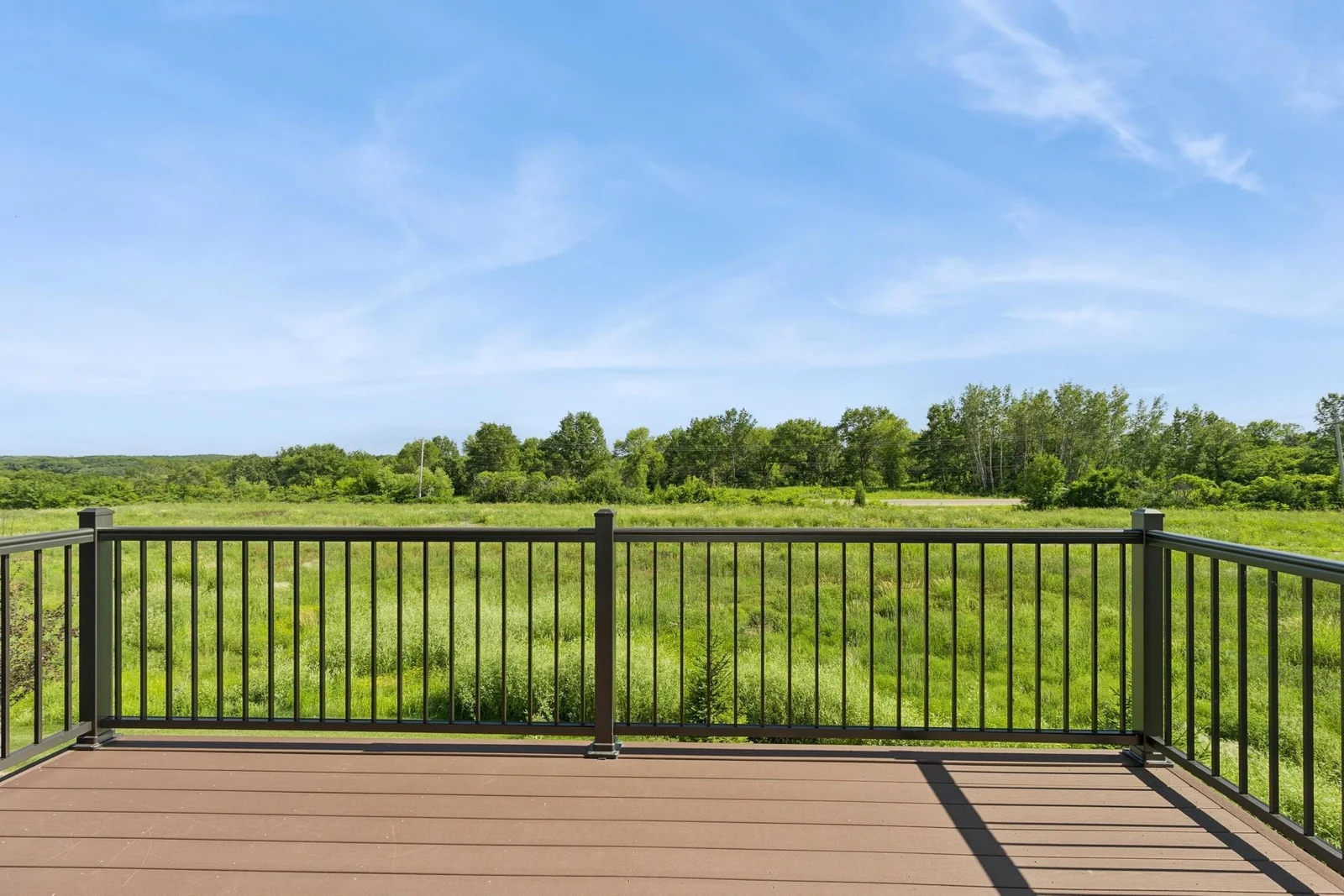 South facing deck!