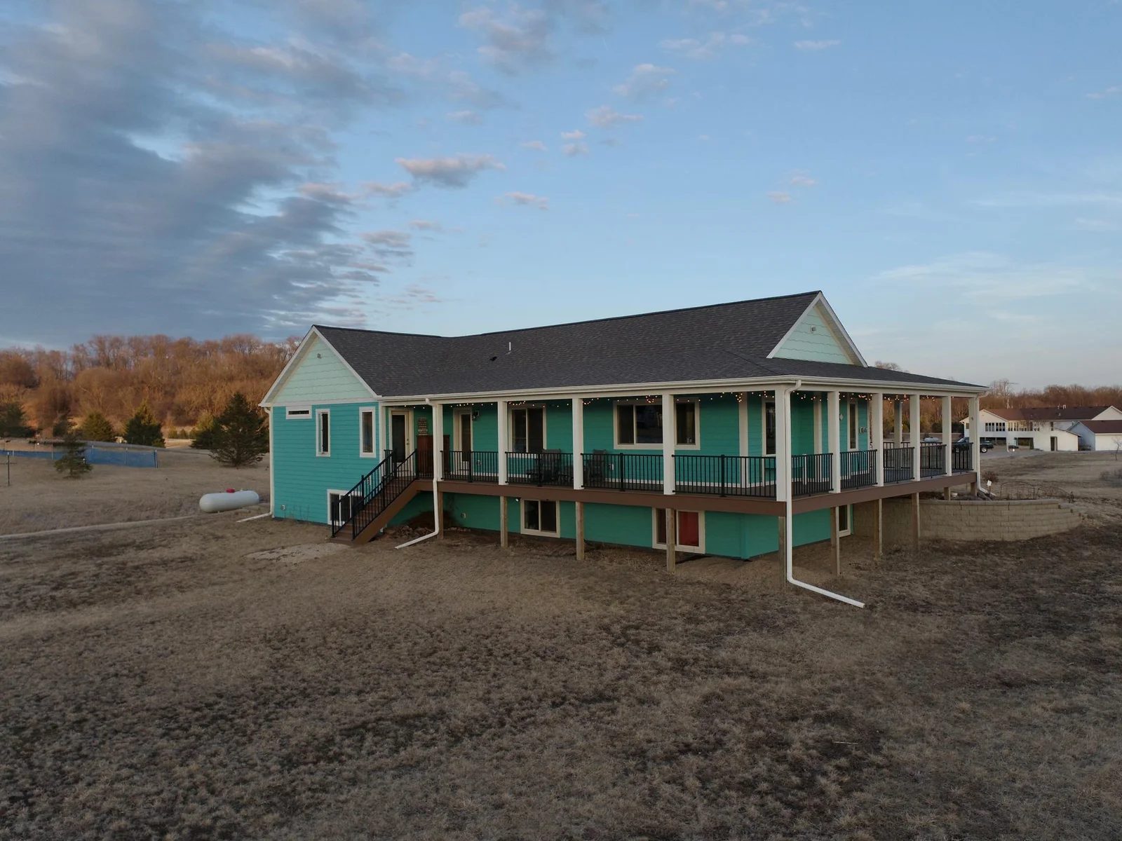 960 sq ft of wrap around porch with no maintenance trex decking!!