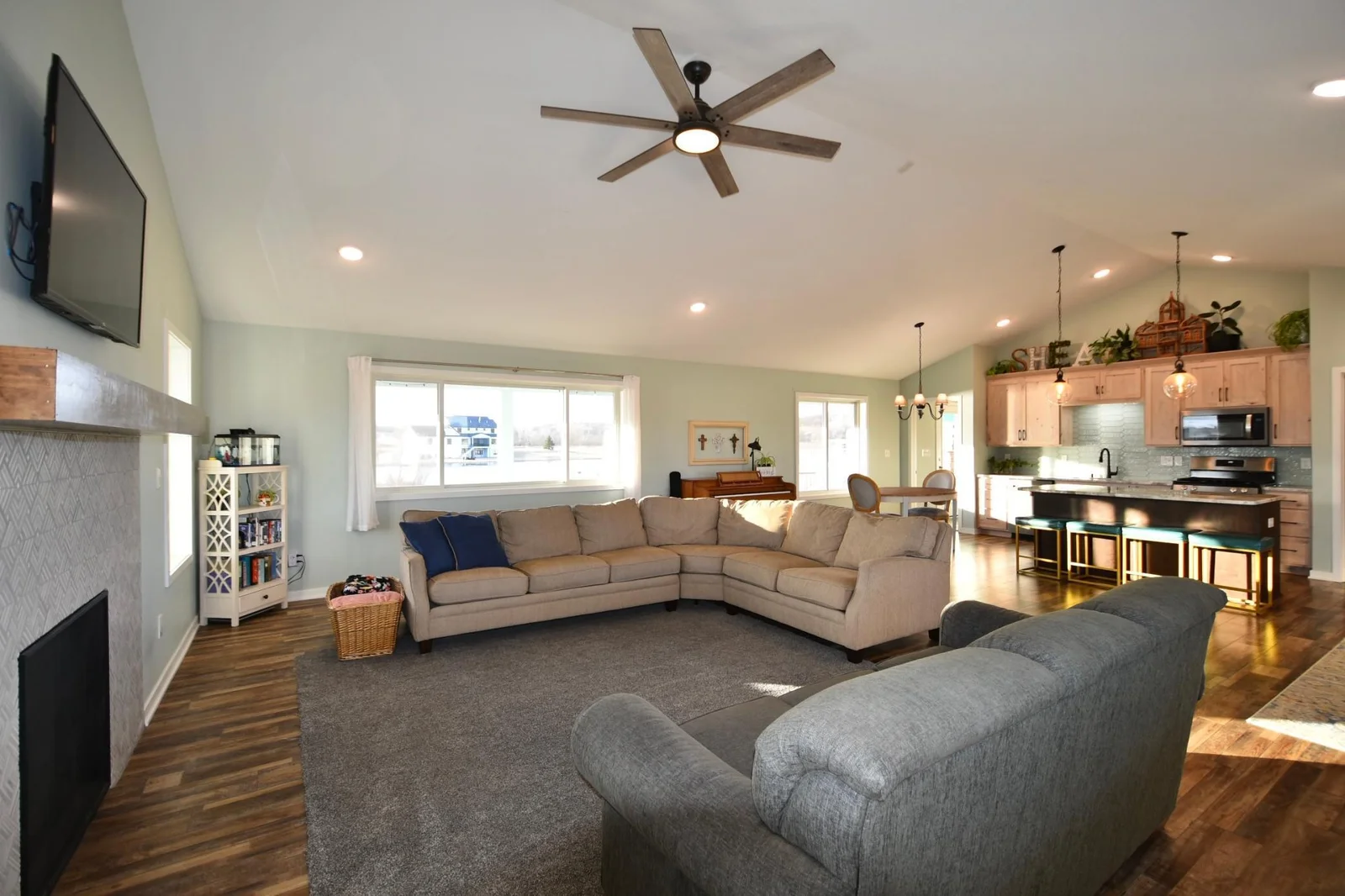 Abundance of natural light