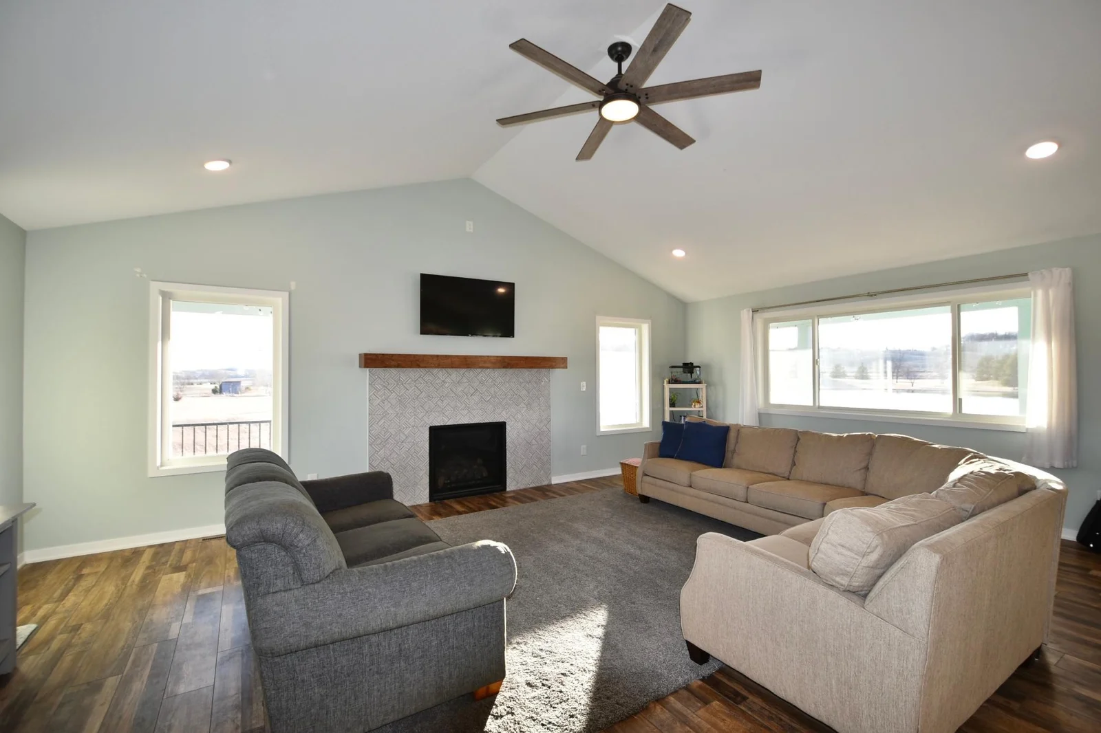 Gas fireplace