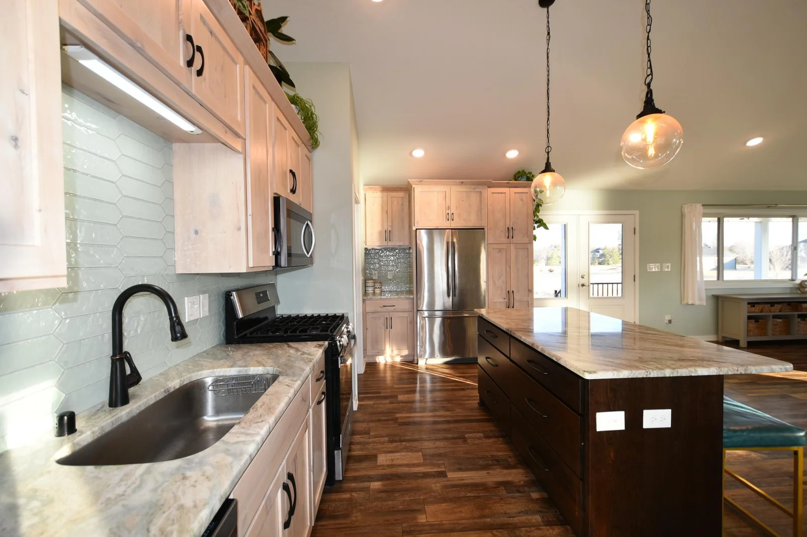 Stainless steel appliance with gas stove