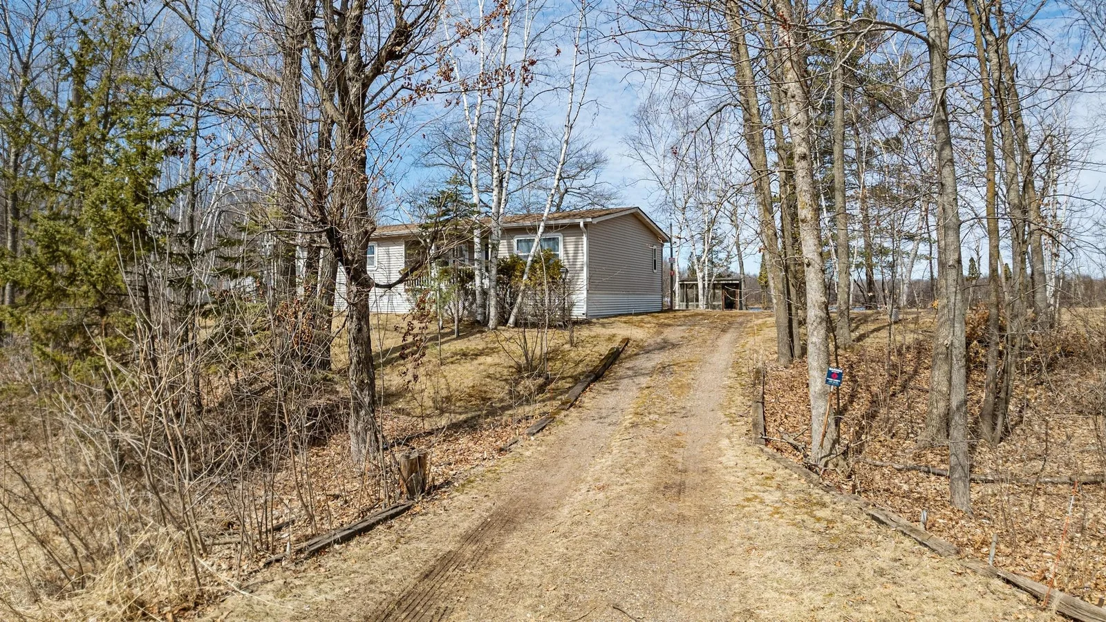 18482 Captive Lake Rd, Garrison, MN 56450_101.JPG