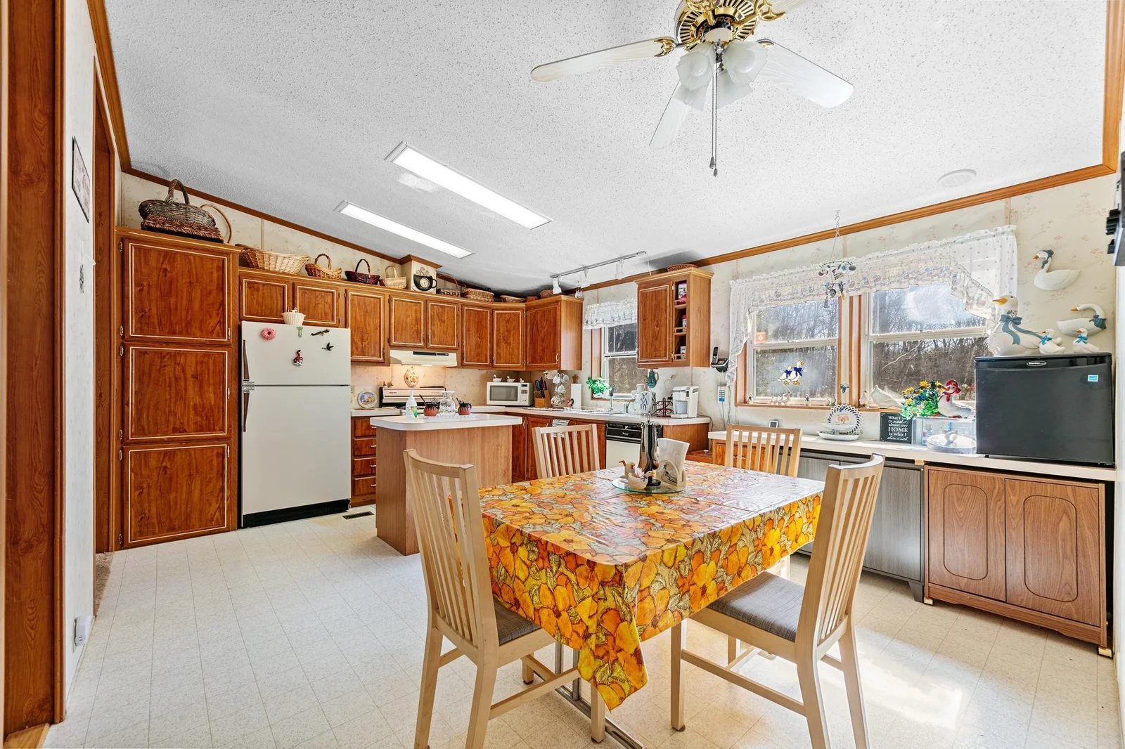 18482 Captive Lake Rd, Garrison, MN 56450_1404.JPG