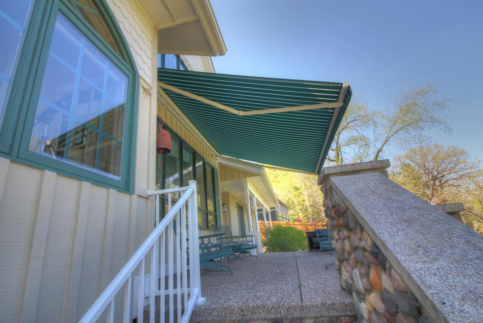 Retracktable Sunesta Awning