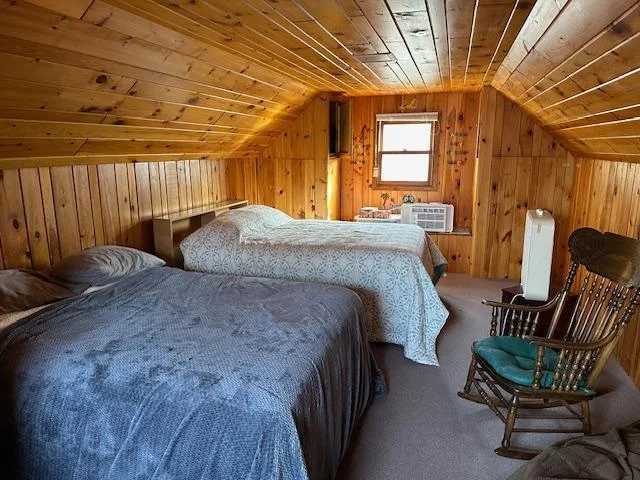 11.5 X 22 Bonus Room Above Garage for Added Guests.t.