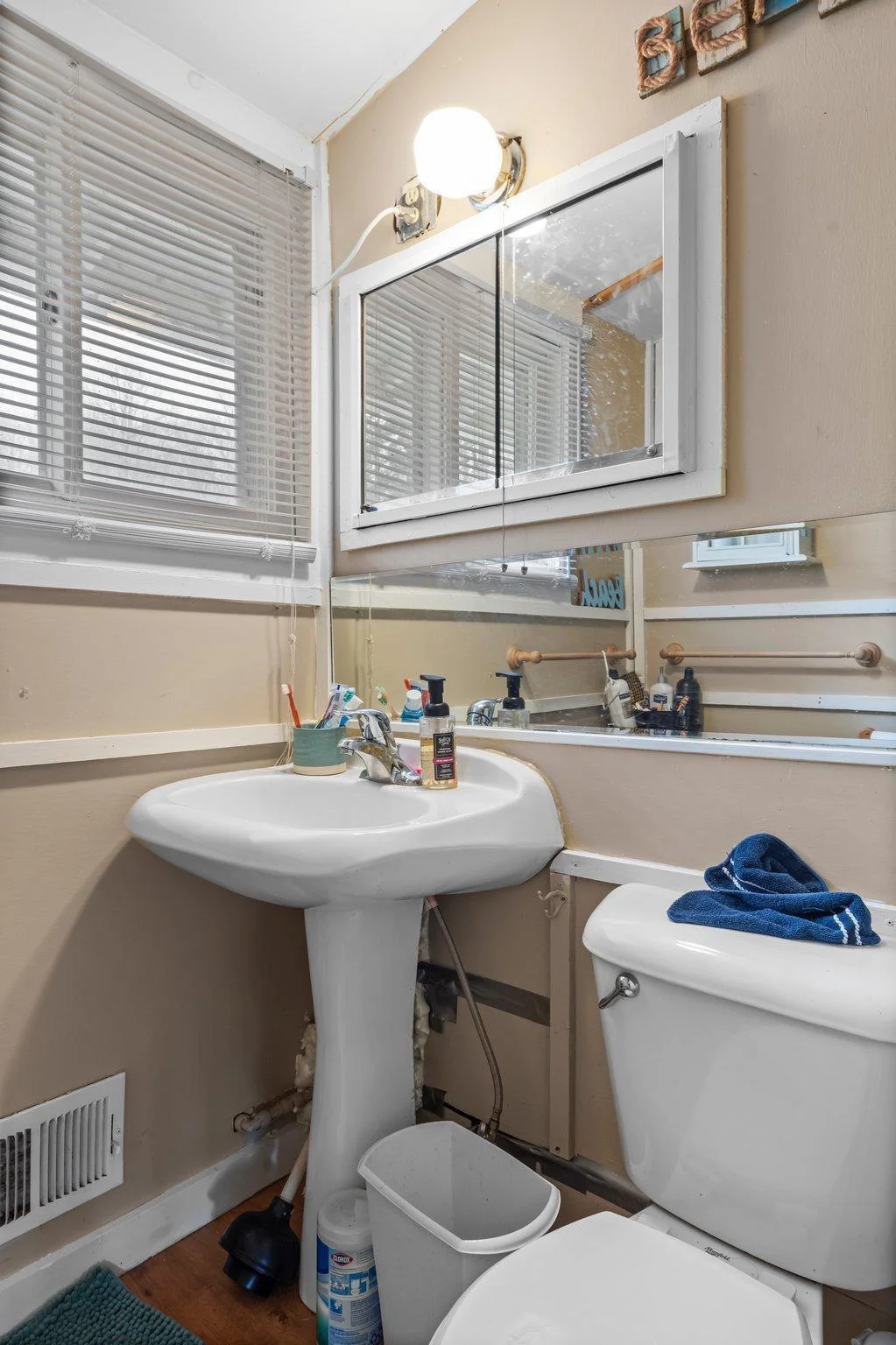 21-web-or-mls-201A 27 1-4-26 7-8 Ave-31.jpg