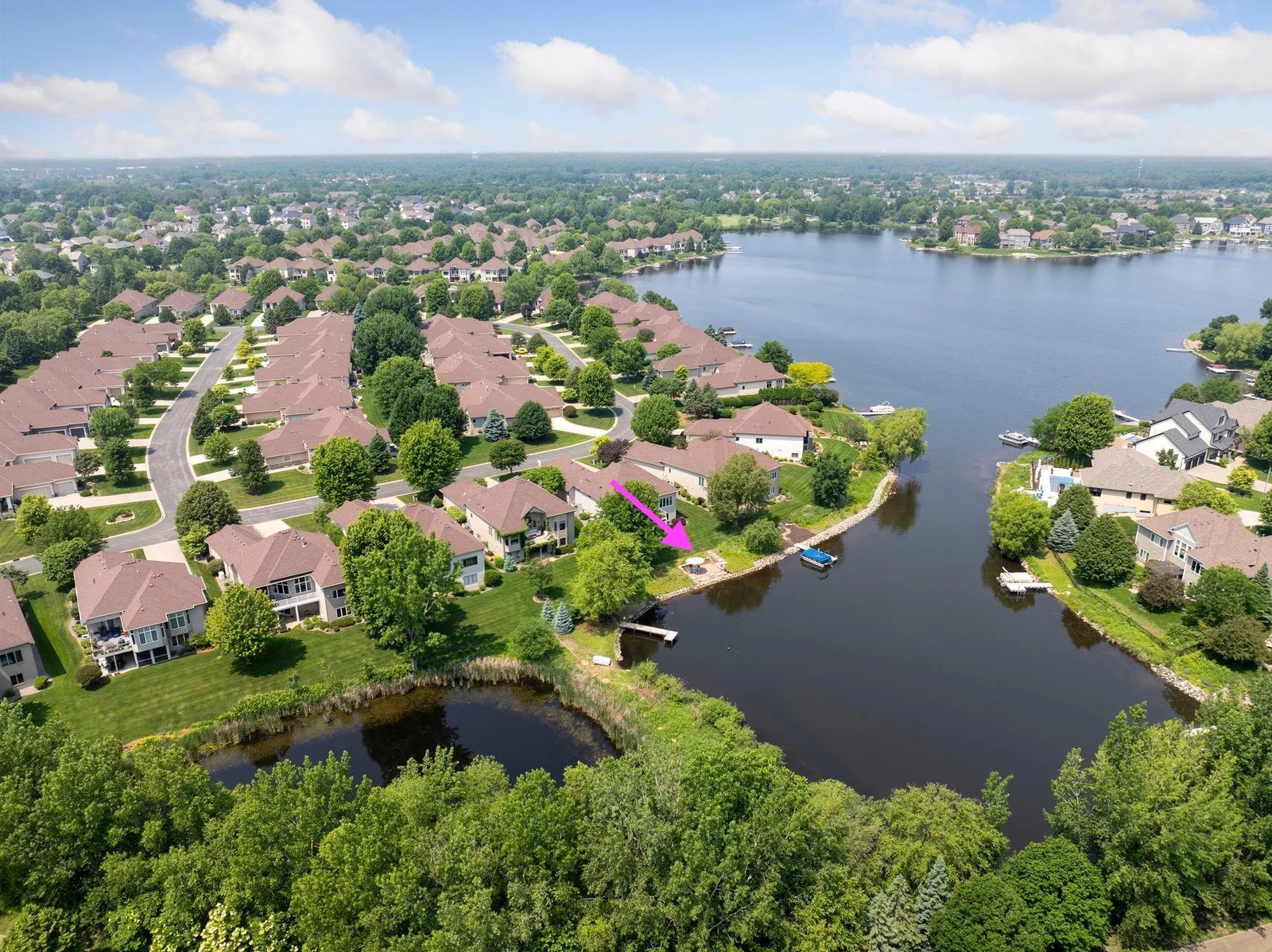 Great location on Sunrise Lake