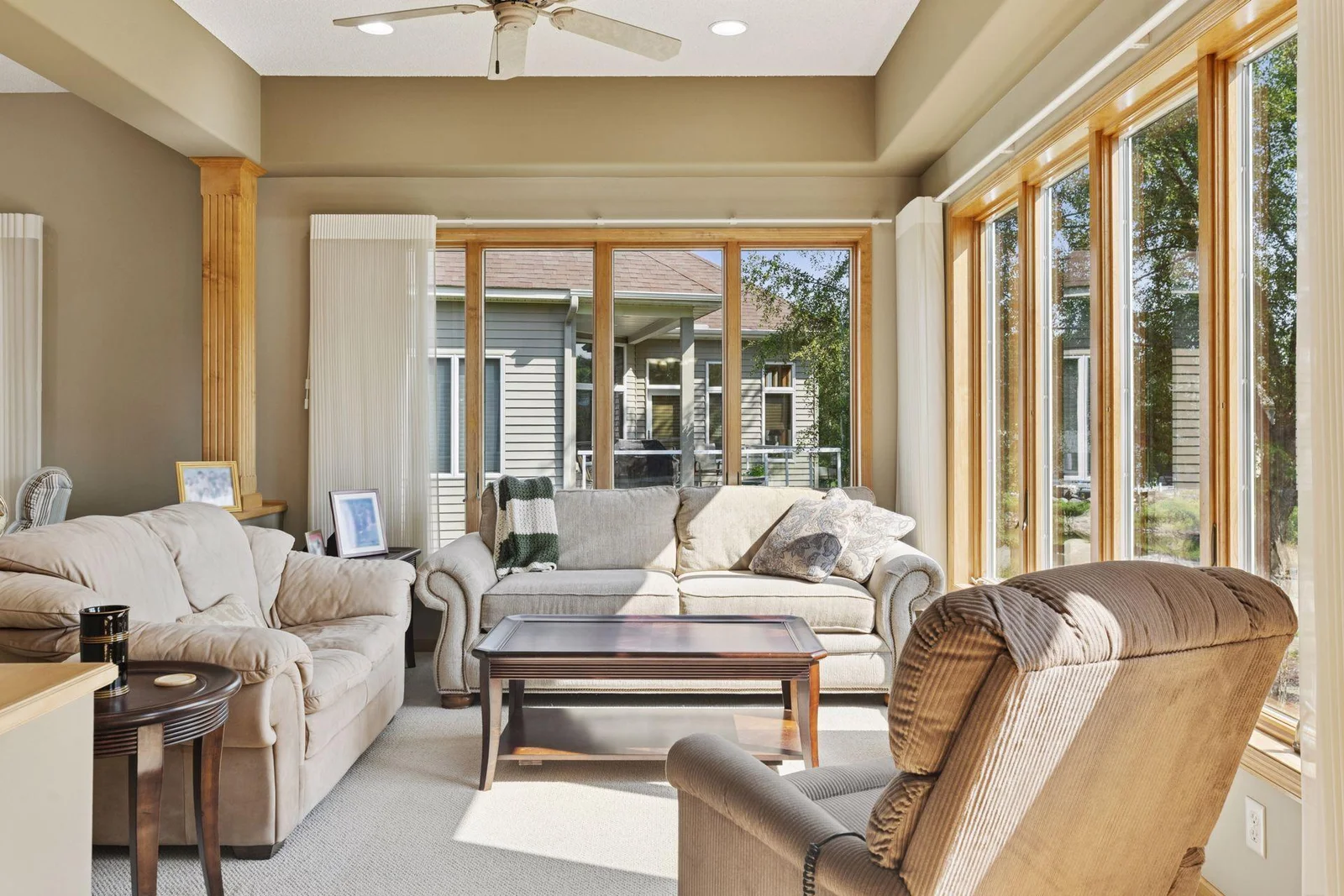 Cozy lake side seating