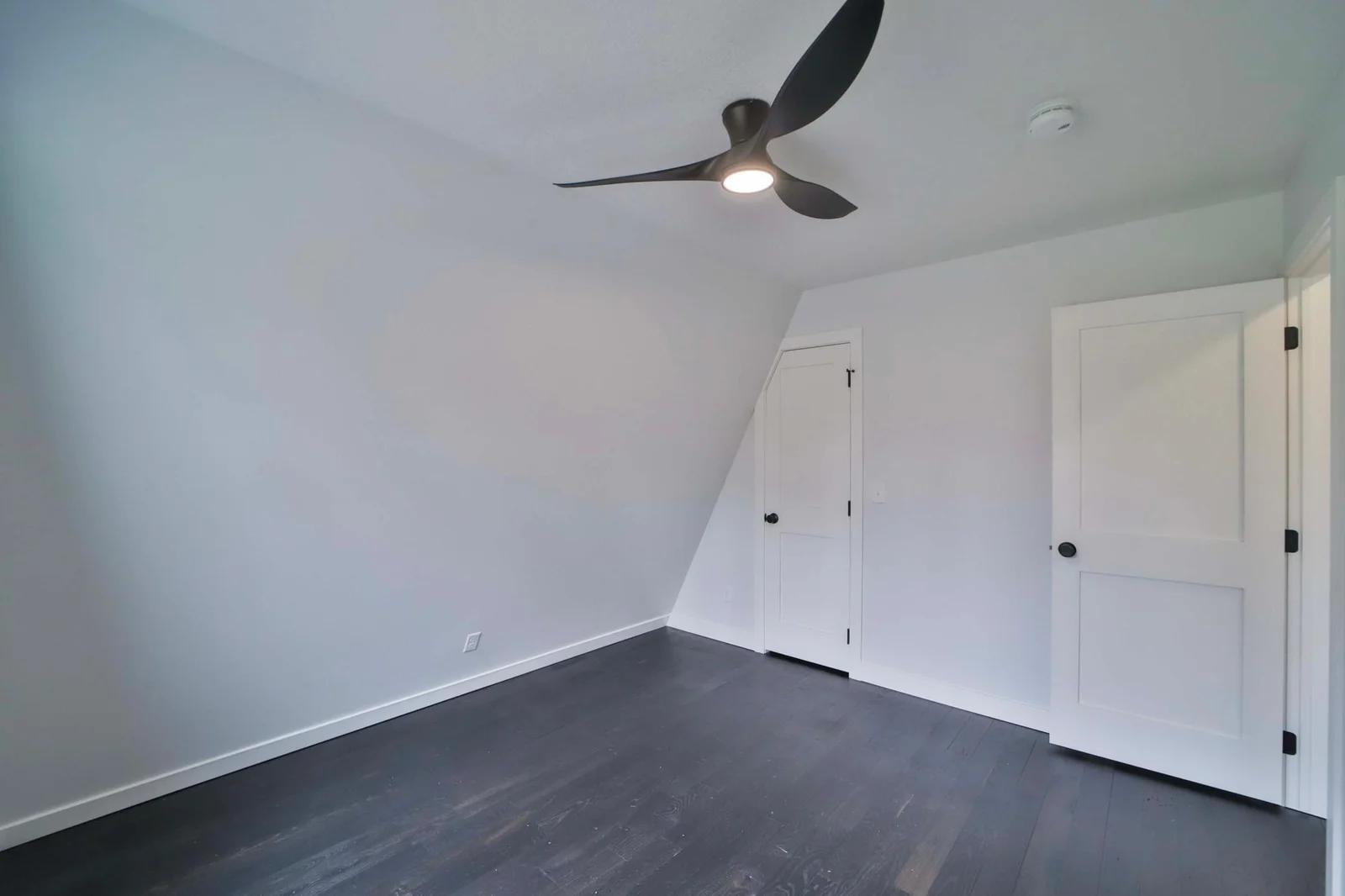 Bed 1 - Main Level
