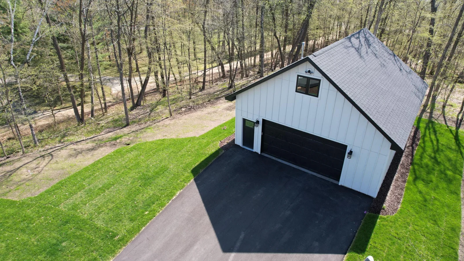 30x28 Insulated / Heated / Cooled Garage with Bonus Room Above