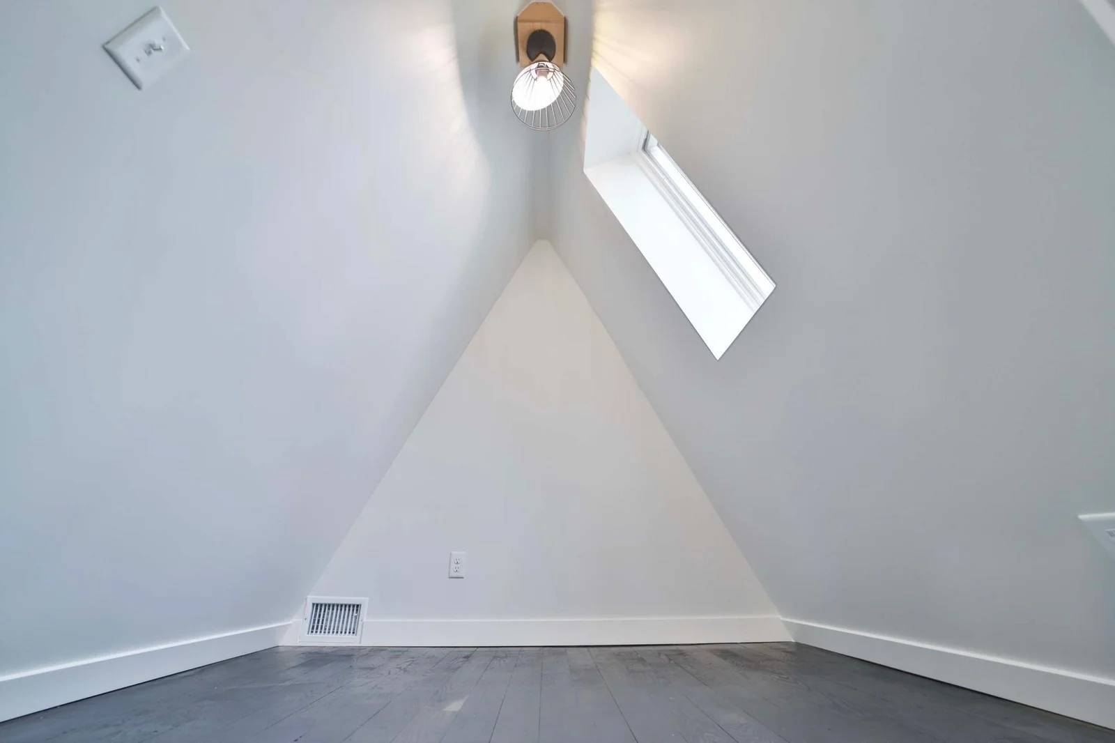 Peak Loft/Garret - 3rd Level