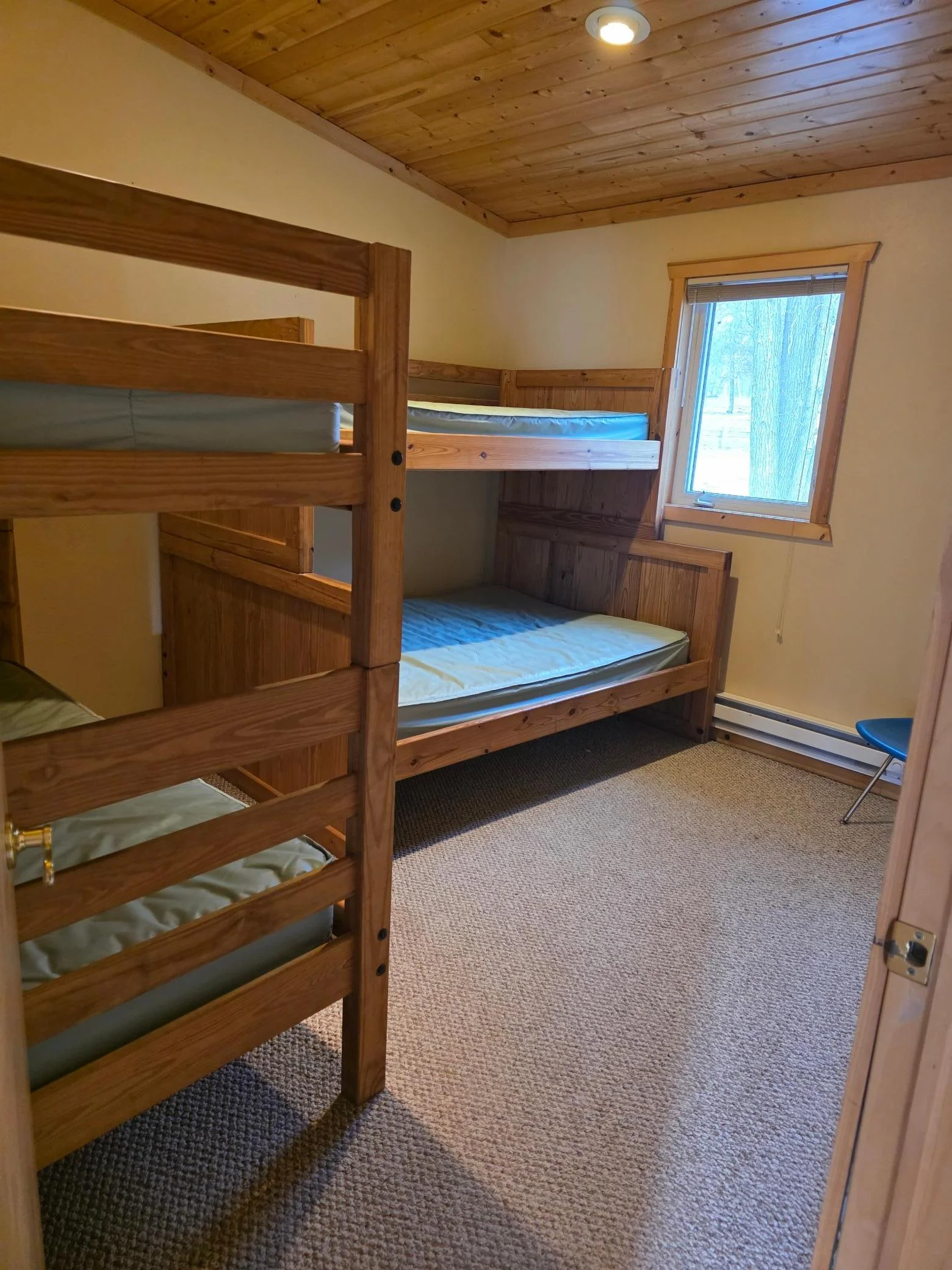 Bedroom 1.jpg