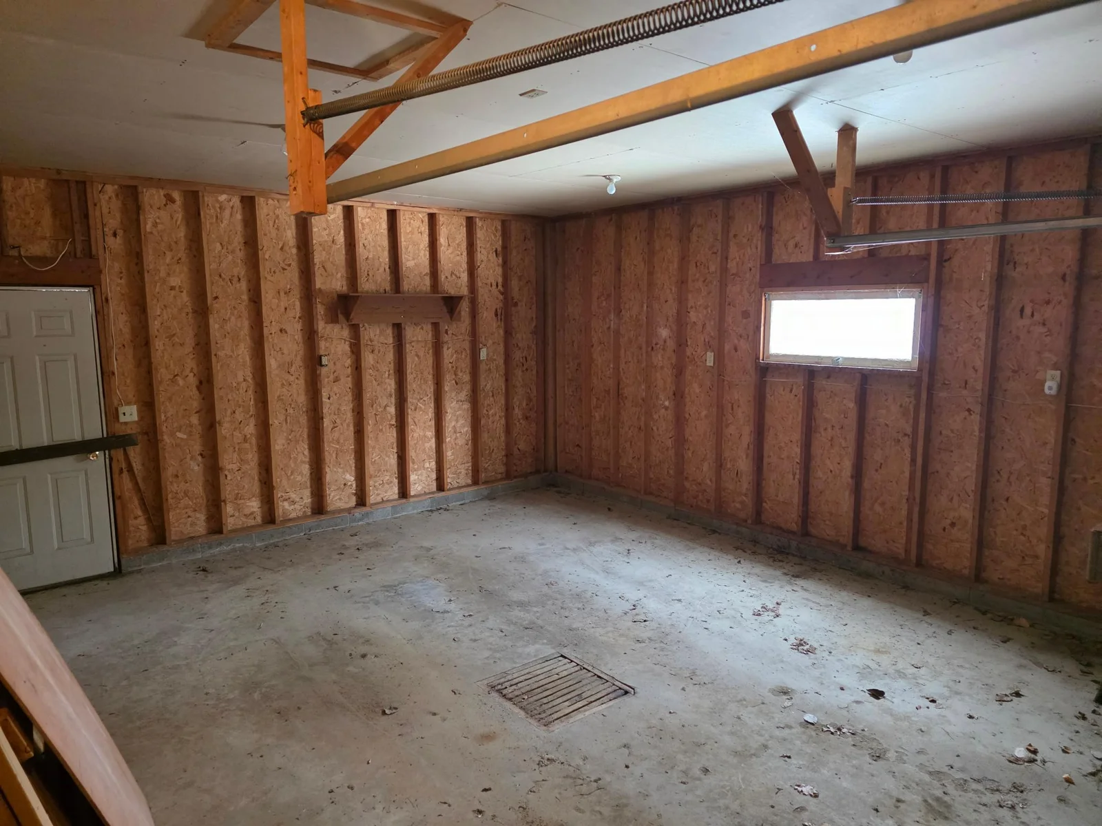 Attached Garage.jpg