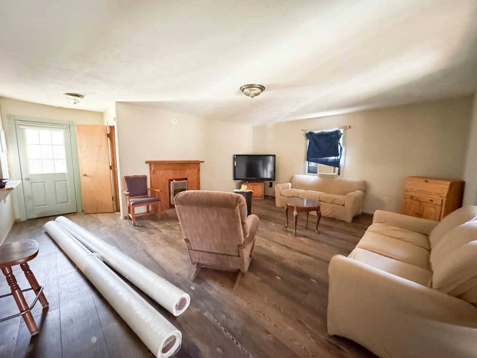 Living Room.jpg