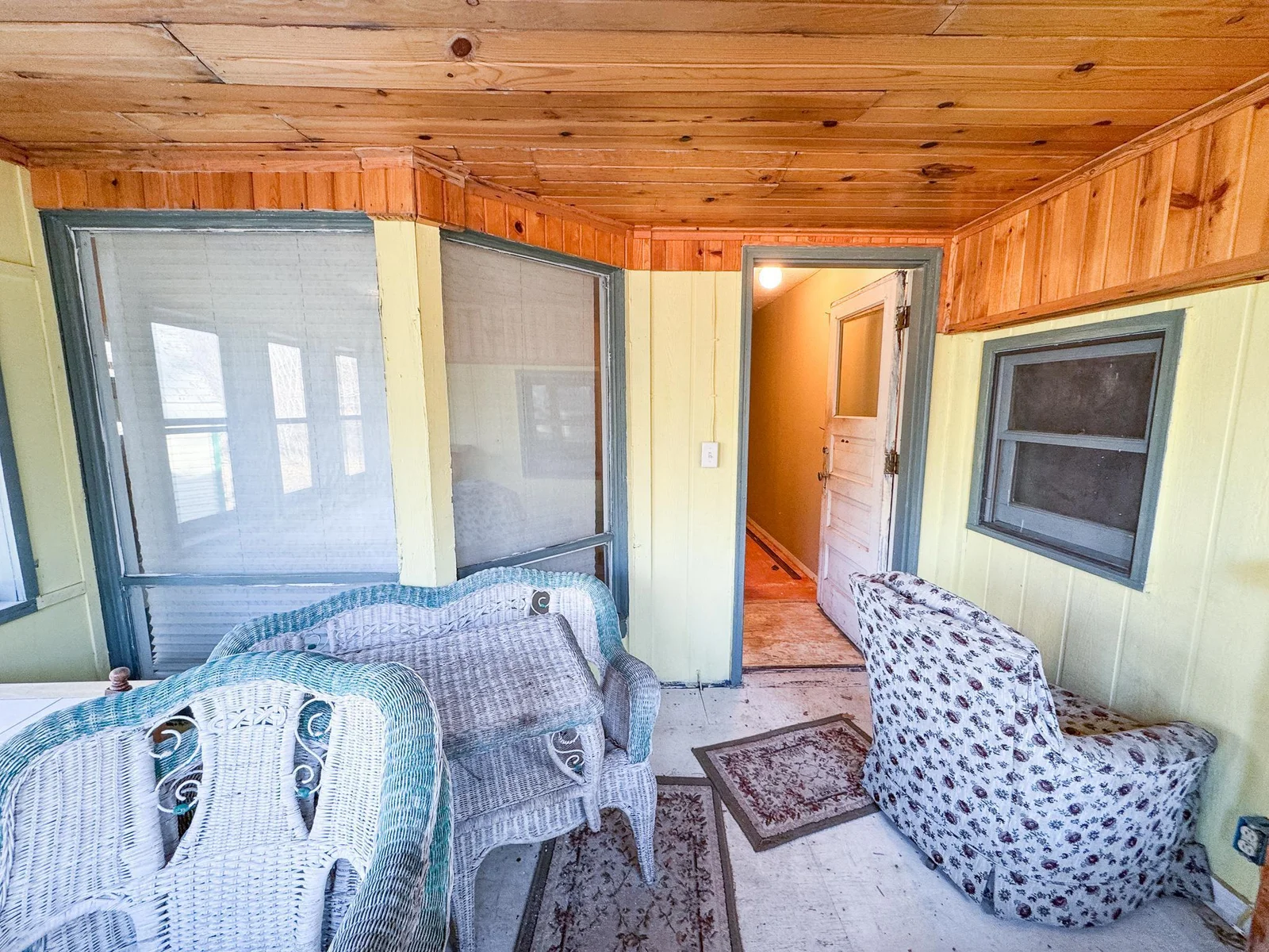 Porch #2 1.jpg
