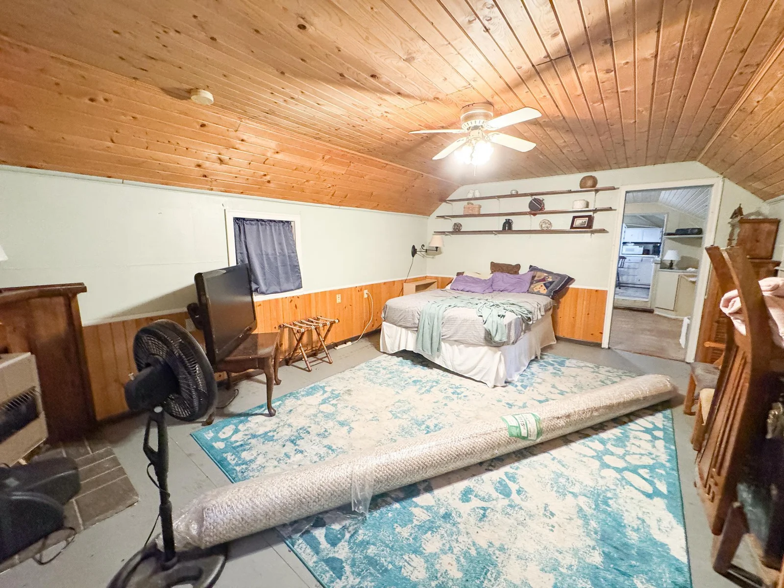 Bedroom 1.jpg