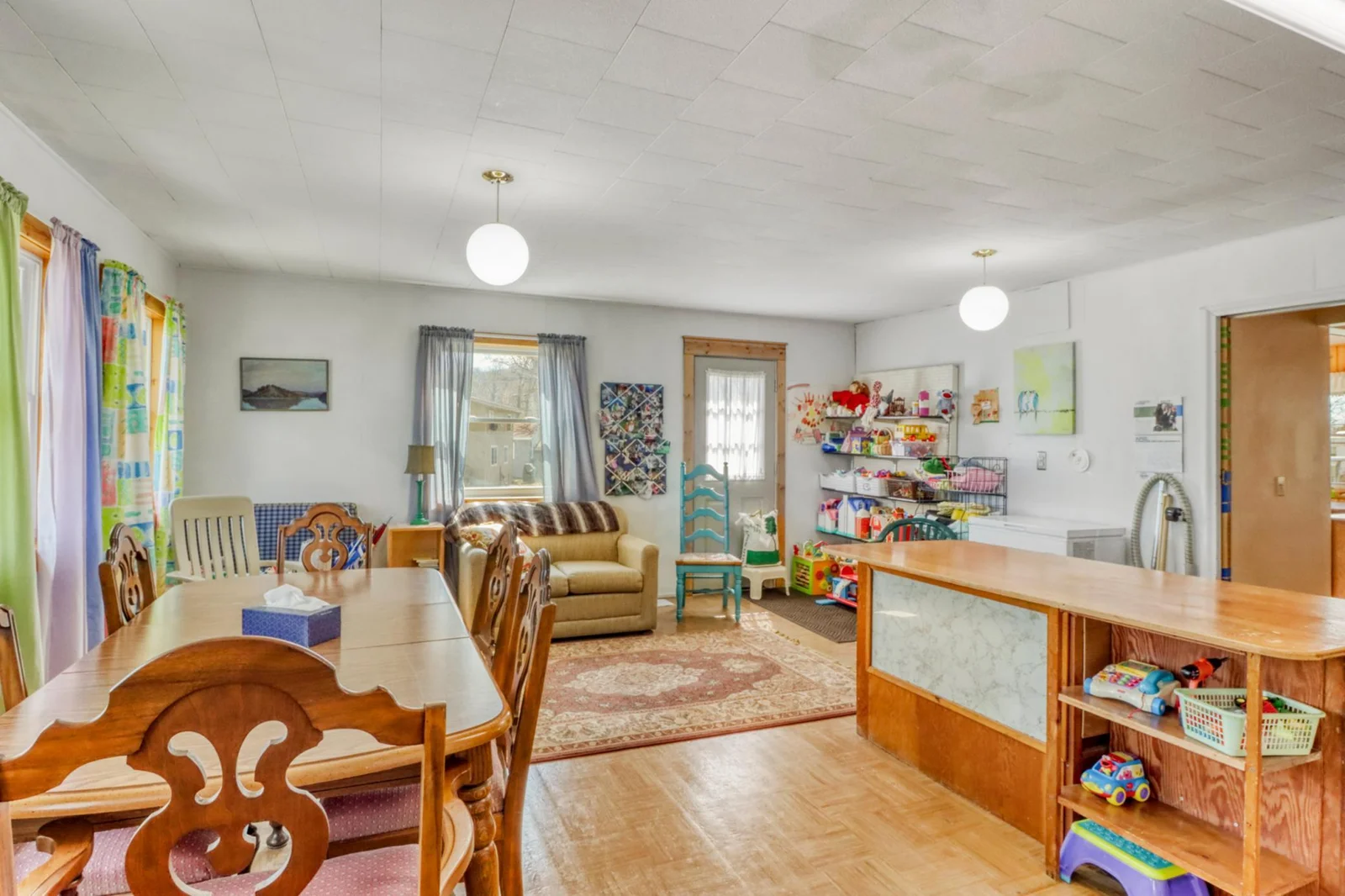 House_Dining1_2.JPG